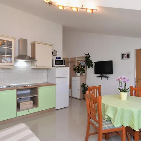 Fuer 4 Personen Ca 42 Qm In Fazana-surida, Istrien Istrische Riviera Apartment *